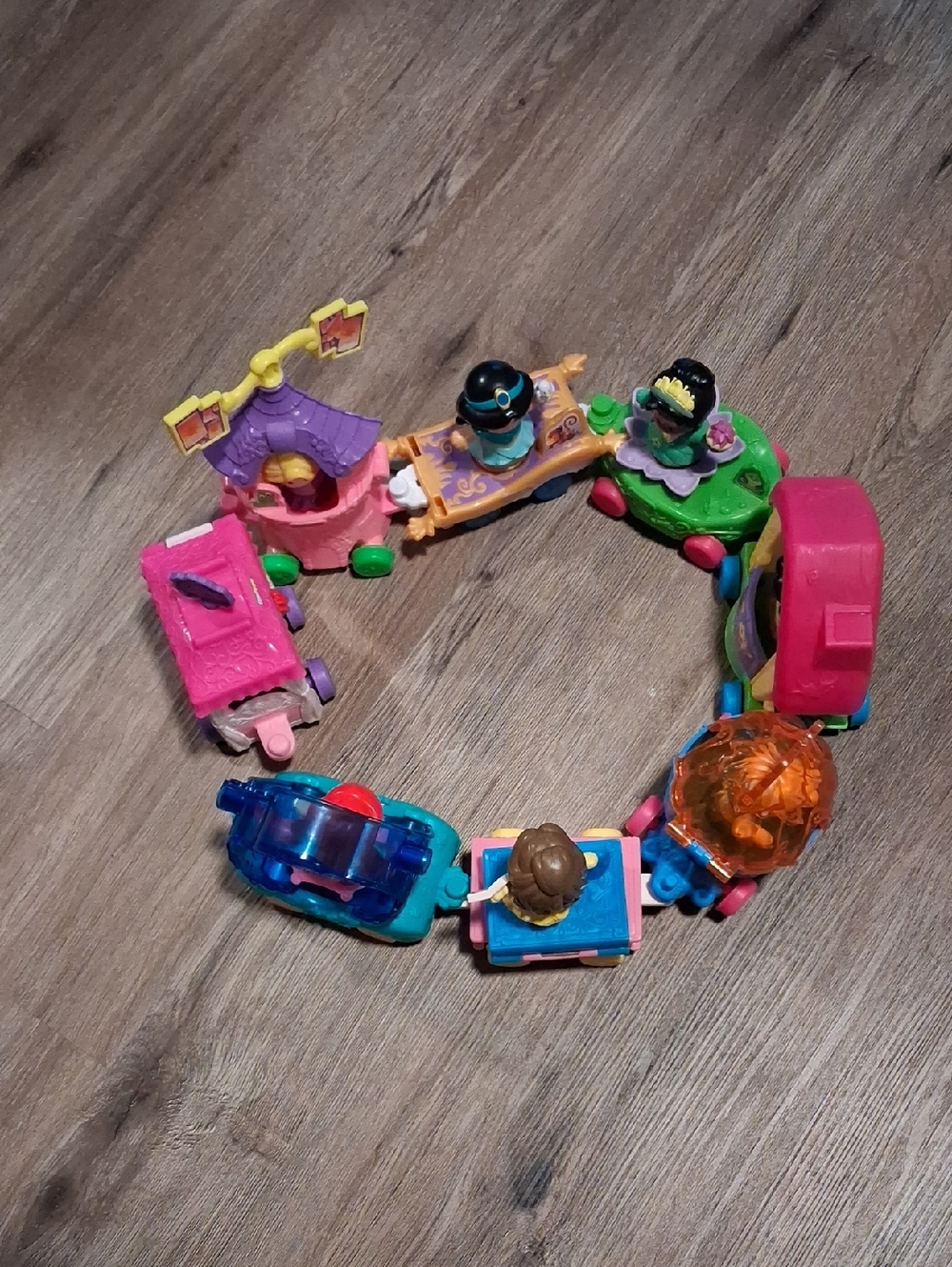 Fisher Price Disney Princess Train - Picture 11 of 14